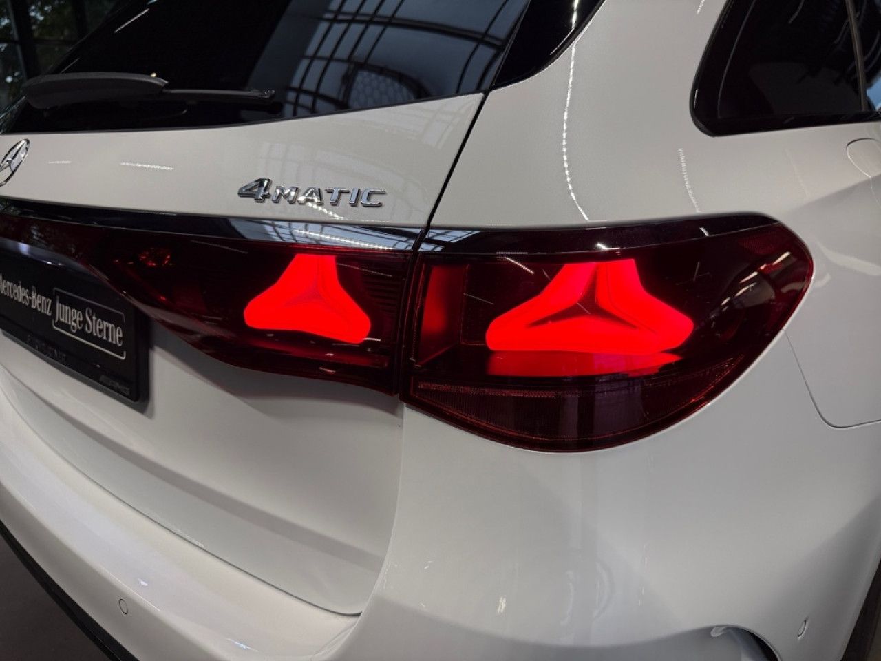 Mercedes-Benz E-Klasse – Bild 10