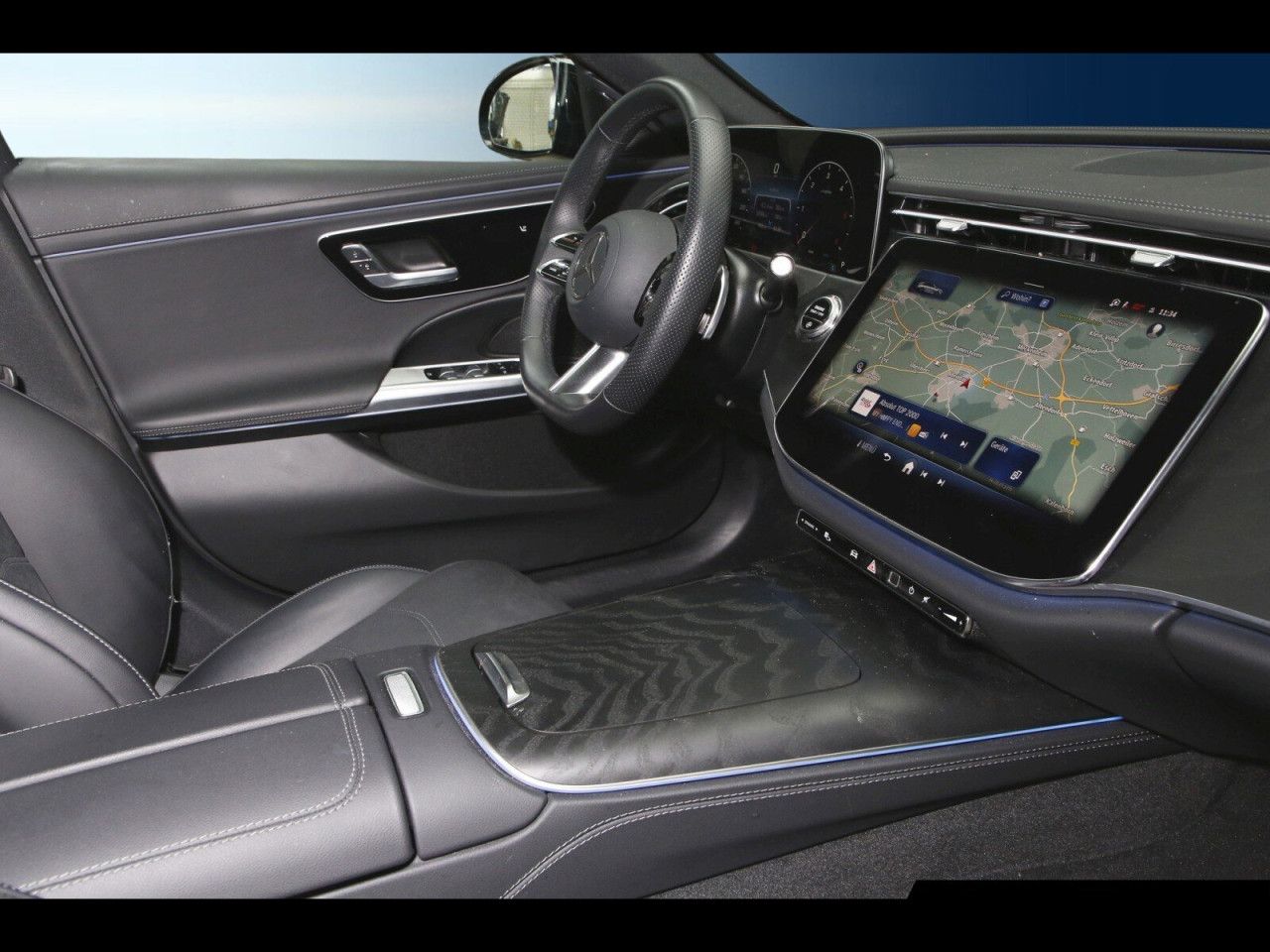 Mercedes-Benz E-Klasse – Bild 8