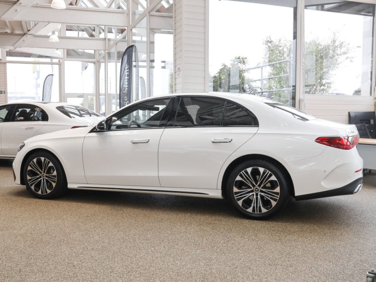 Mercedes-Benz E-Klasse – Bild 2