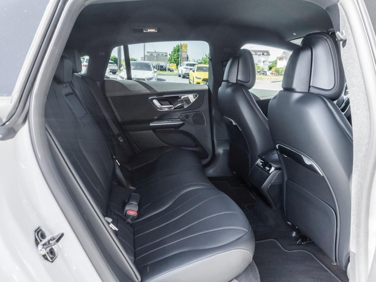 Mercedes-Benz EQE – Bild 11