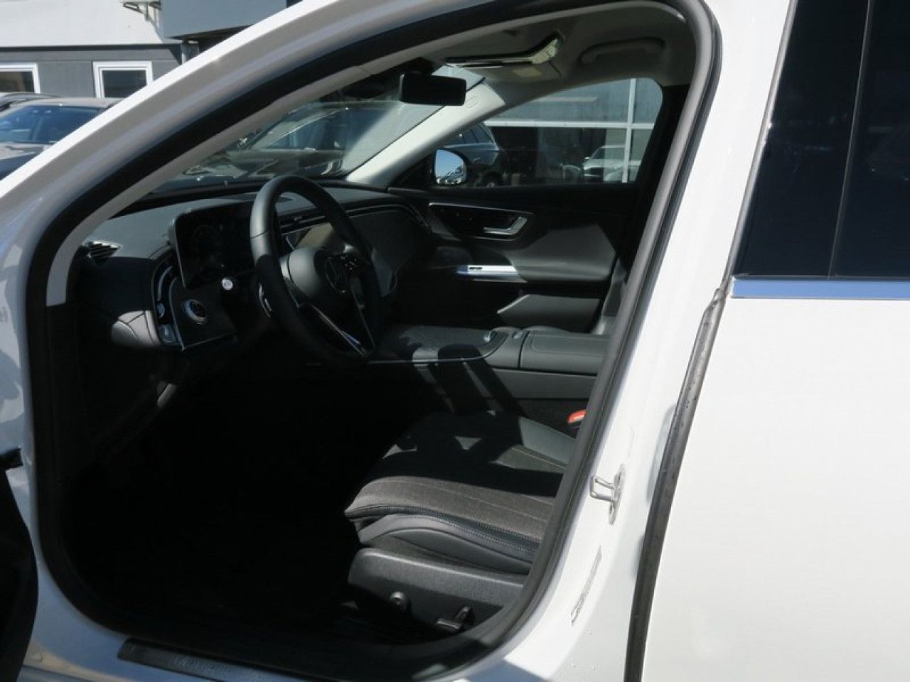 Mercedes-Benz E-Klasse – Bild 6