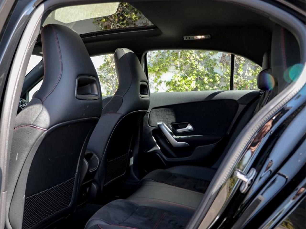 Photo du v&eacute;hicule 18 / 18