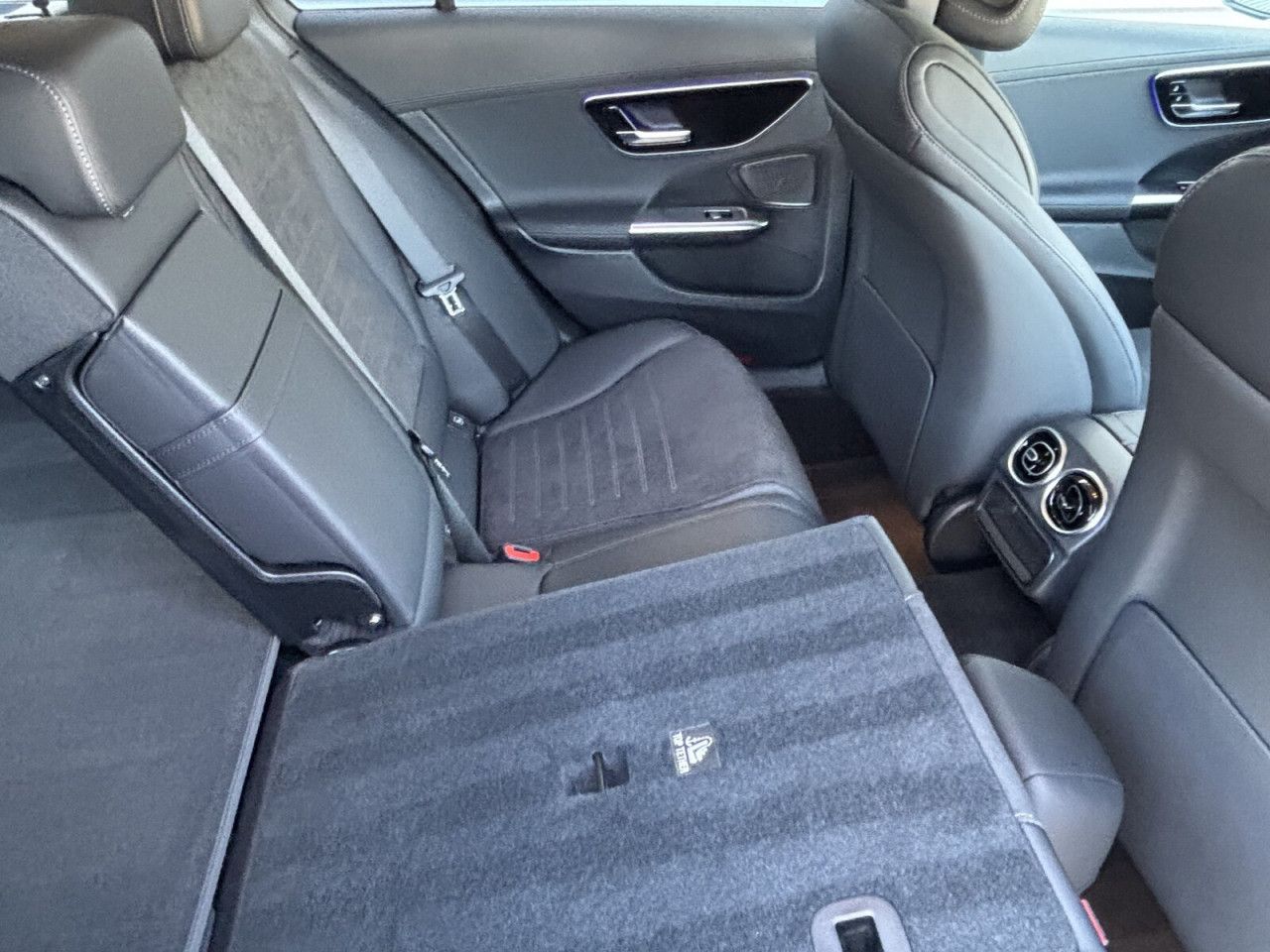 Mercedes-Benz C-Klasse – Bild 18