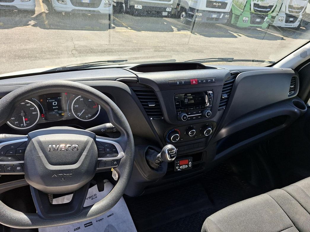 IVECO | 35C14 CABINATO