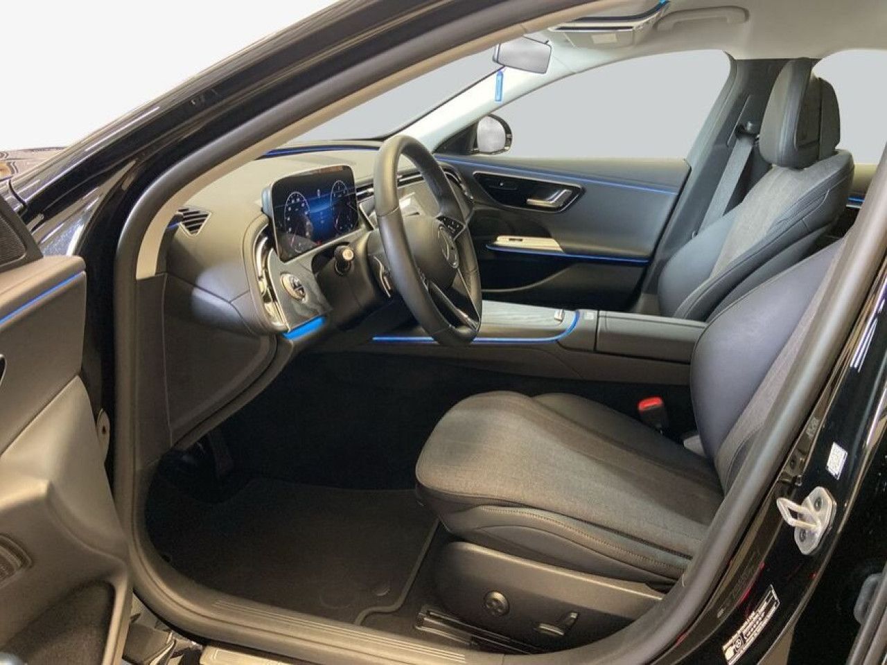Mercedes-Benz E-Klasse – Bild 9