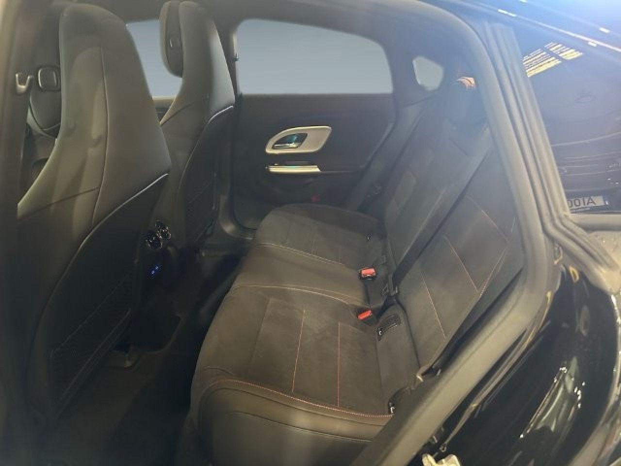 Imagem do veículo 13 / 14