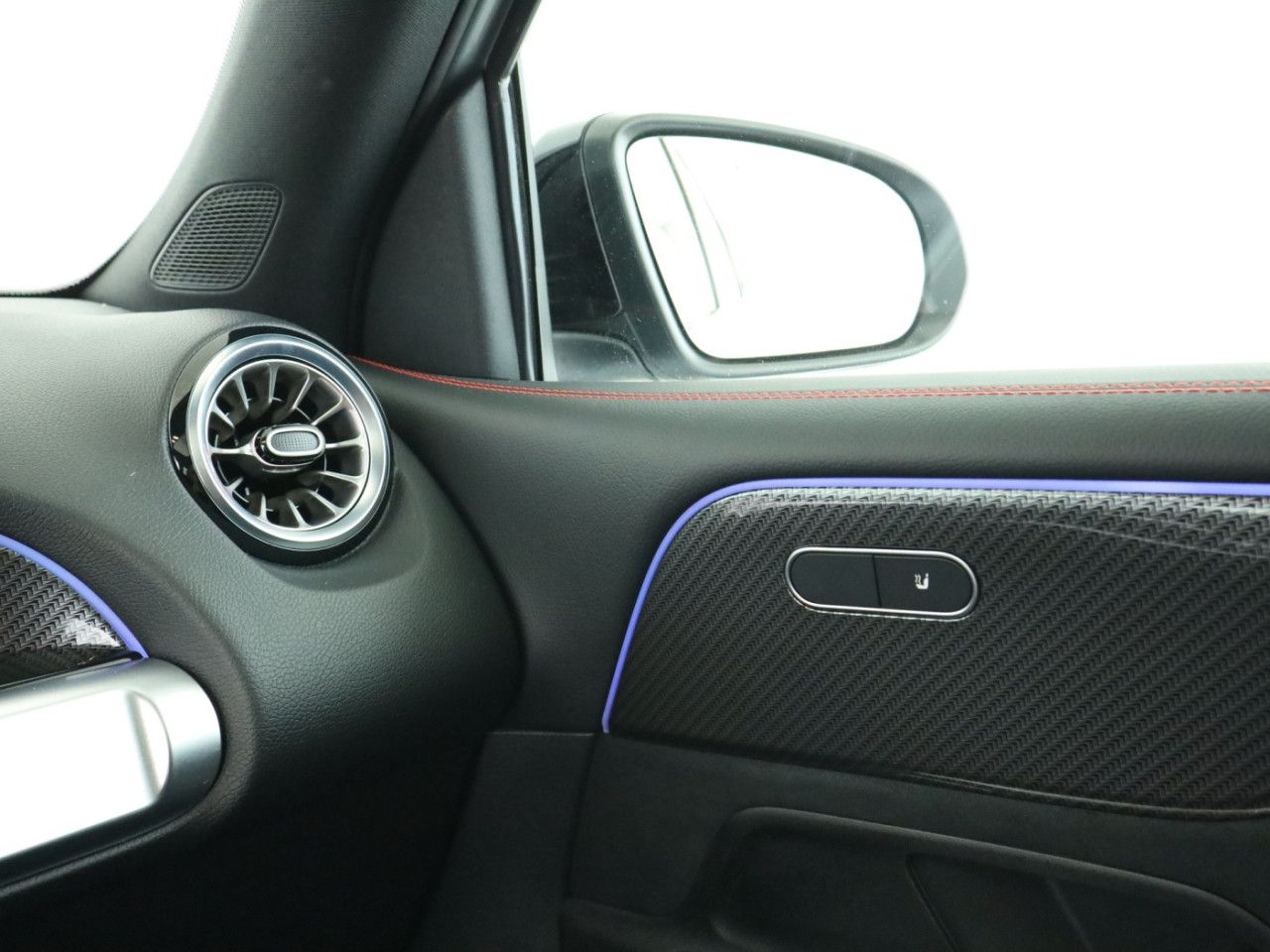 Mercedes-Benz GLB – Bild 16