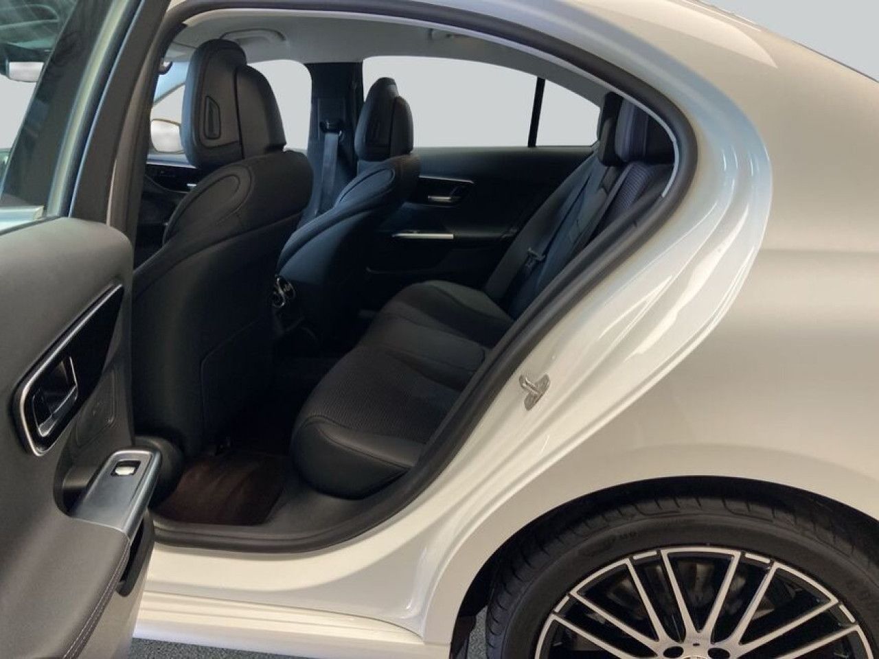 Mercedes-Benz C-Klasse – Bild 12