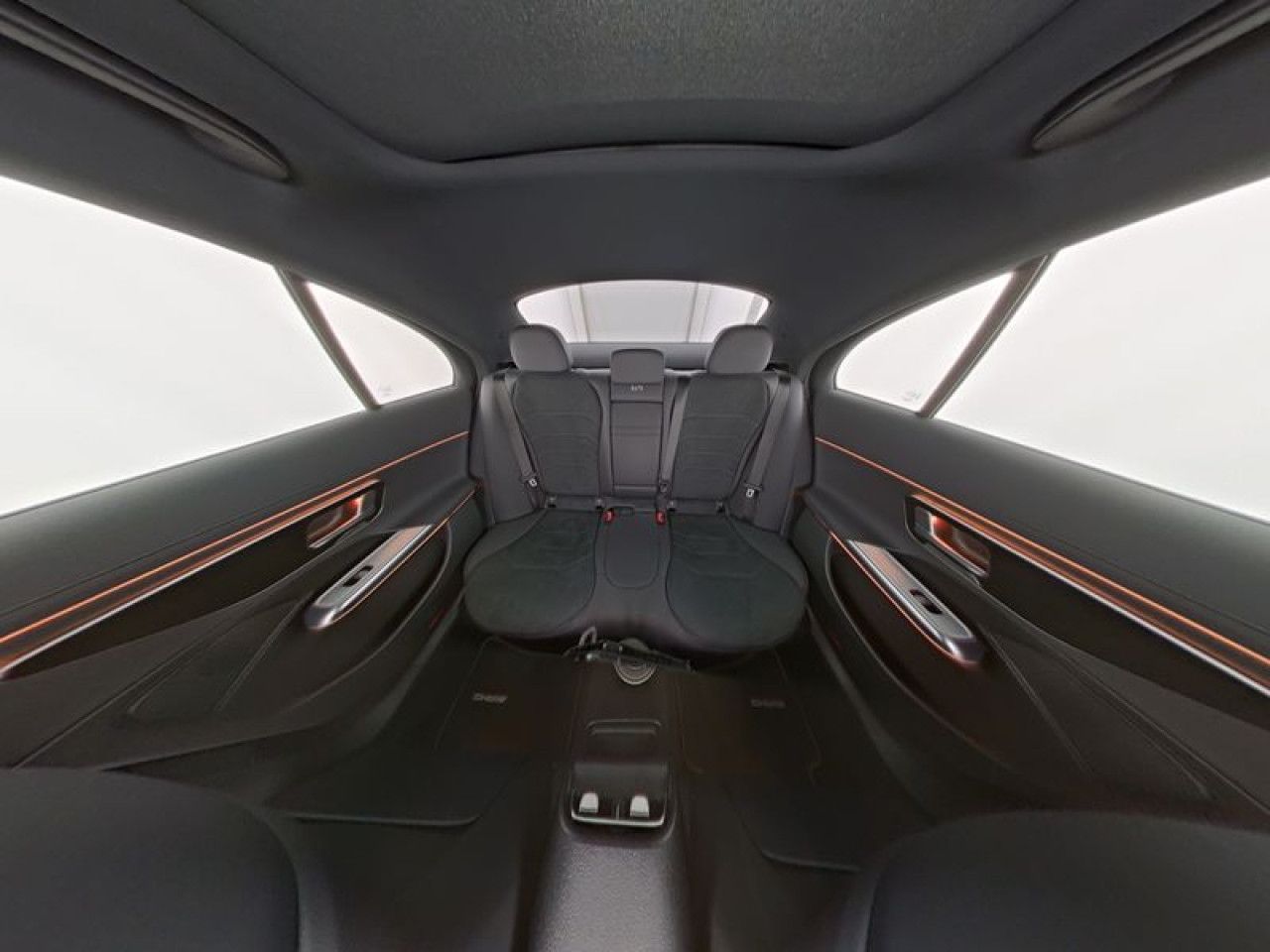 Mercedes-Benz E-Klasse – Bild 7
