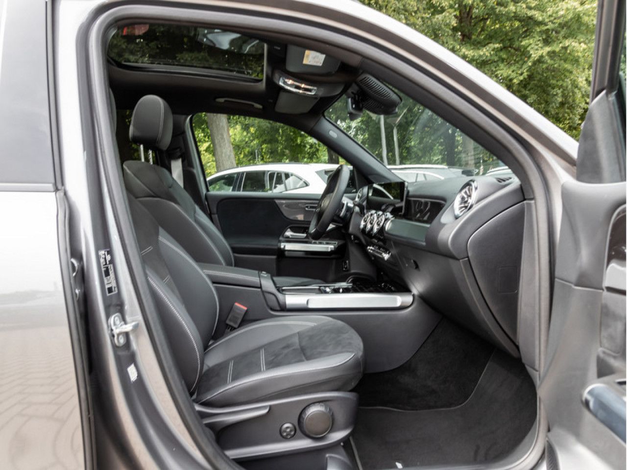 Mercedes-Benz GLB – Bild 9