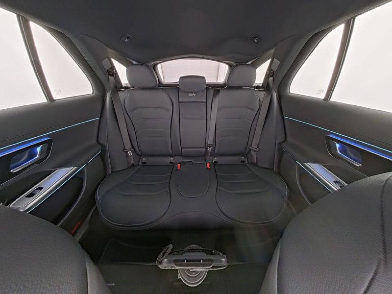 Mercedes-Benz E-Klasse – Bild 9