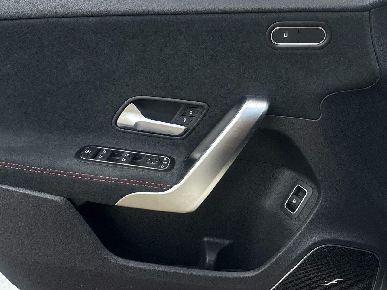 Zdjęcie pojazdu 19 / 22