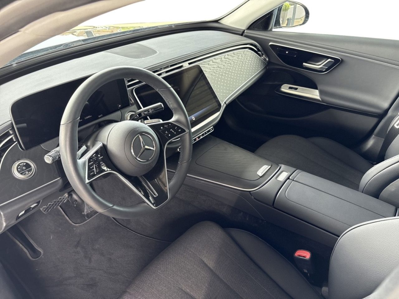Mercedes-Benz E-Klasse – Bild 9