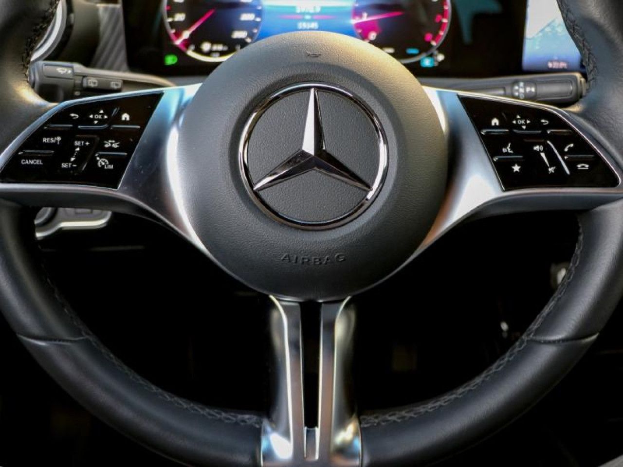 Photo du v&eacute;hicule 18 / 18