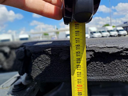 Vehicle image 14 / 15