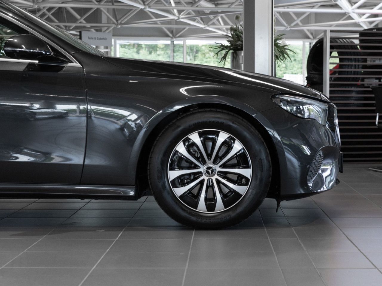 Mercedes-Benz E-Klasse – Bild 4