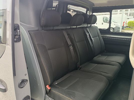 Vehicle image 11 / 12