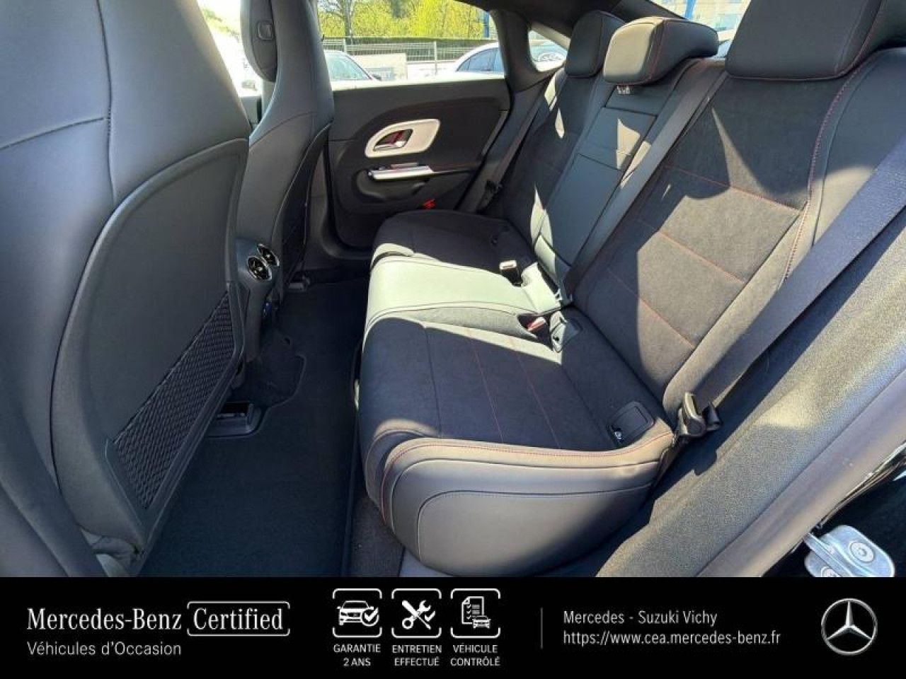 Photo du v&eacute;hicule 13 / 18