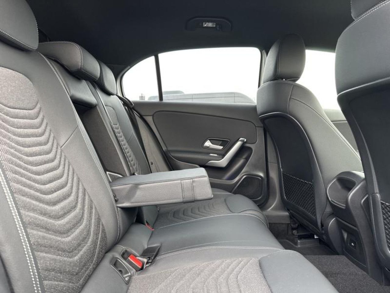 Photo du v&eacute;hicule 13 / 18