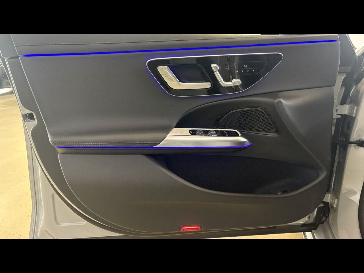 Mercedes-Benz E-Klasse – Bild 14