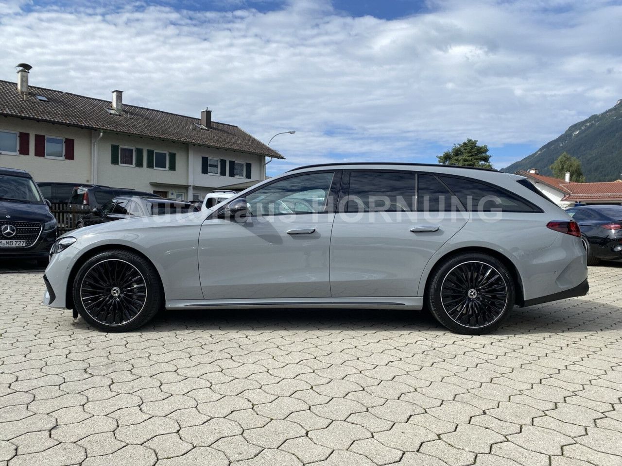 Mercedes-Benz E-Klasse – Bild 11