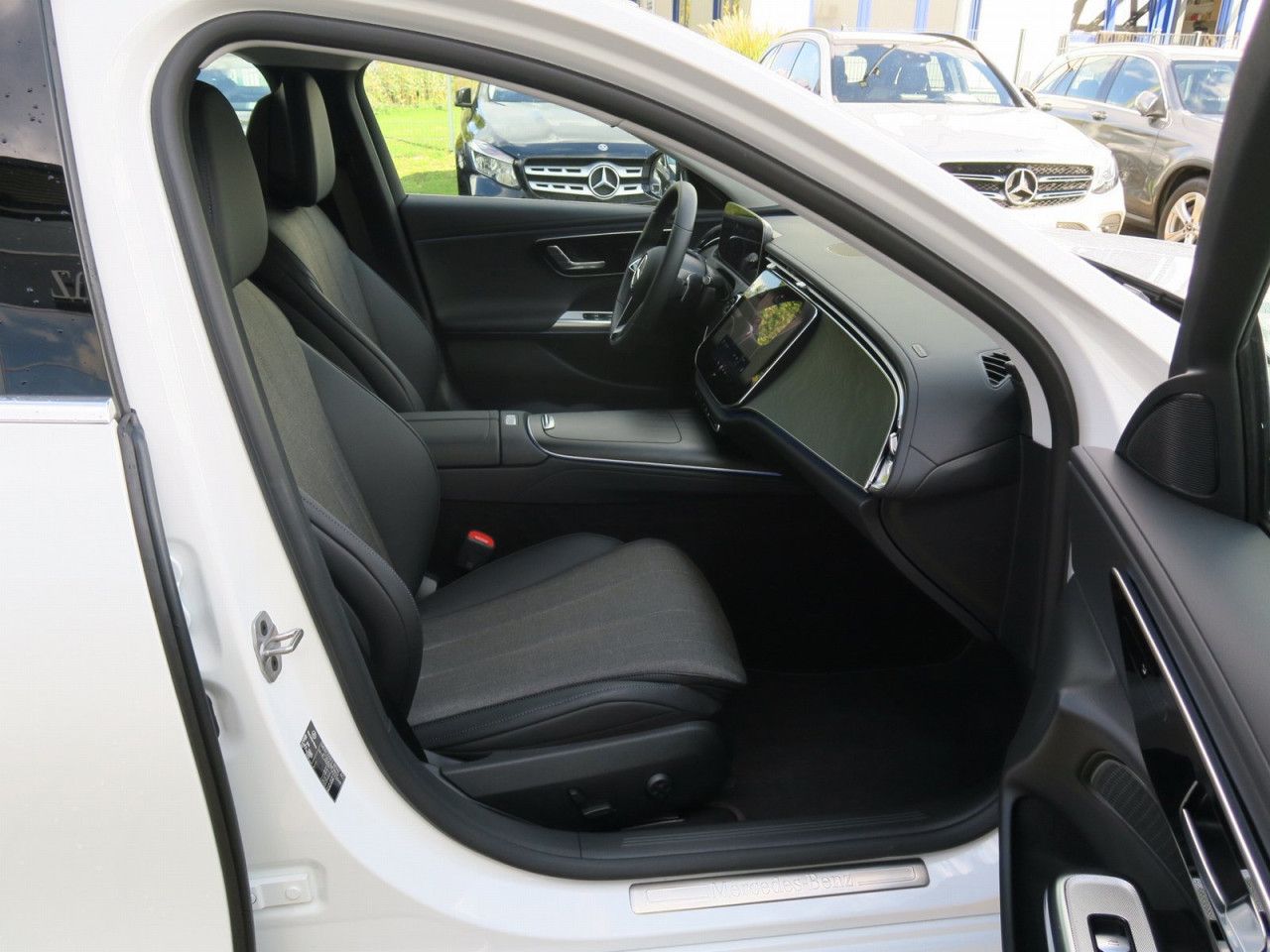 Mercedes-Benz E-Klasse – Bild 16