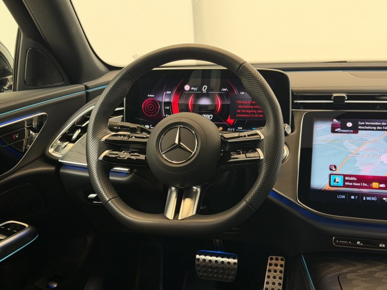 Mercedes-Benz E-Klasse – Bild 18