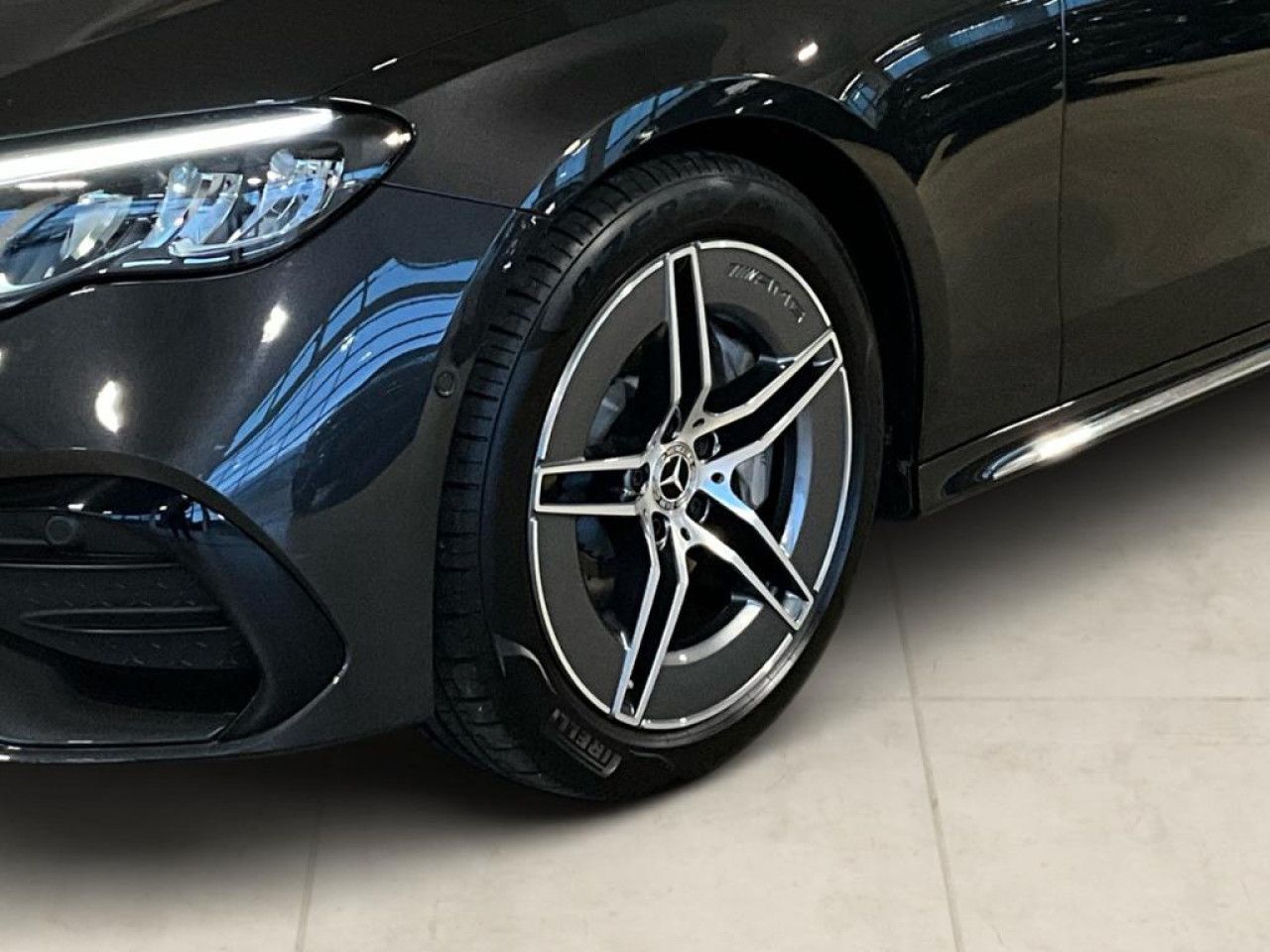 Mercedes-Benz E-Klasse – Bild 7