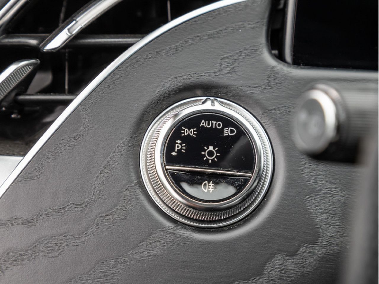 Mercedes-Benz E-Klasse – Bild 20