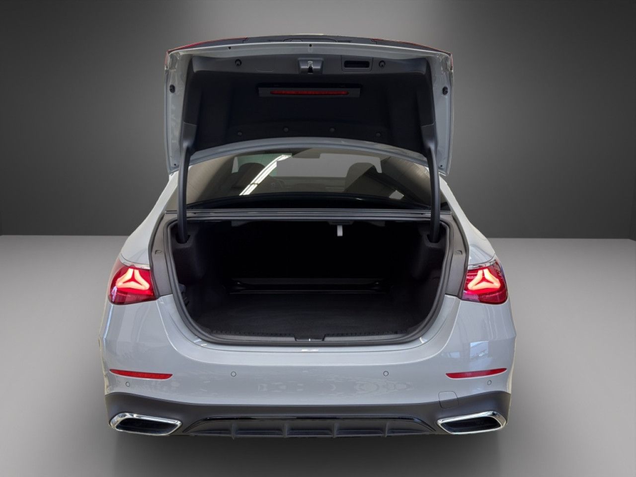 Mercedes-Benz E-Klasse – Bild 12