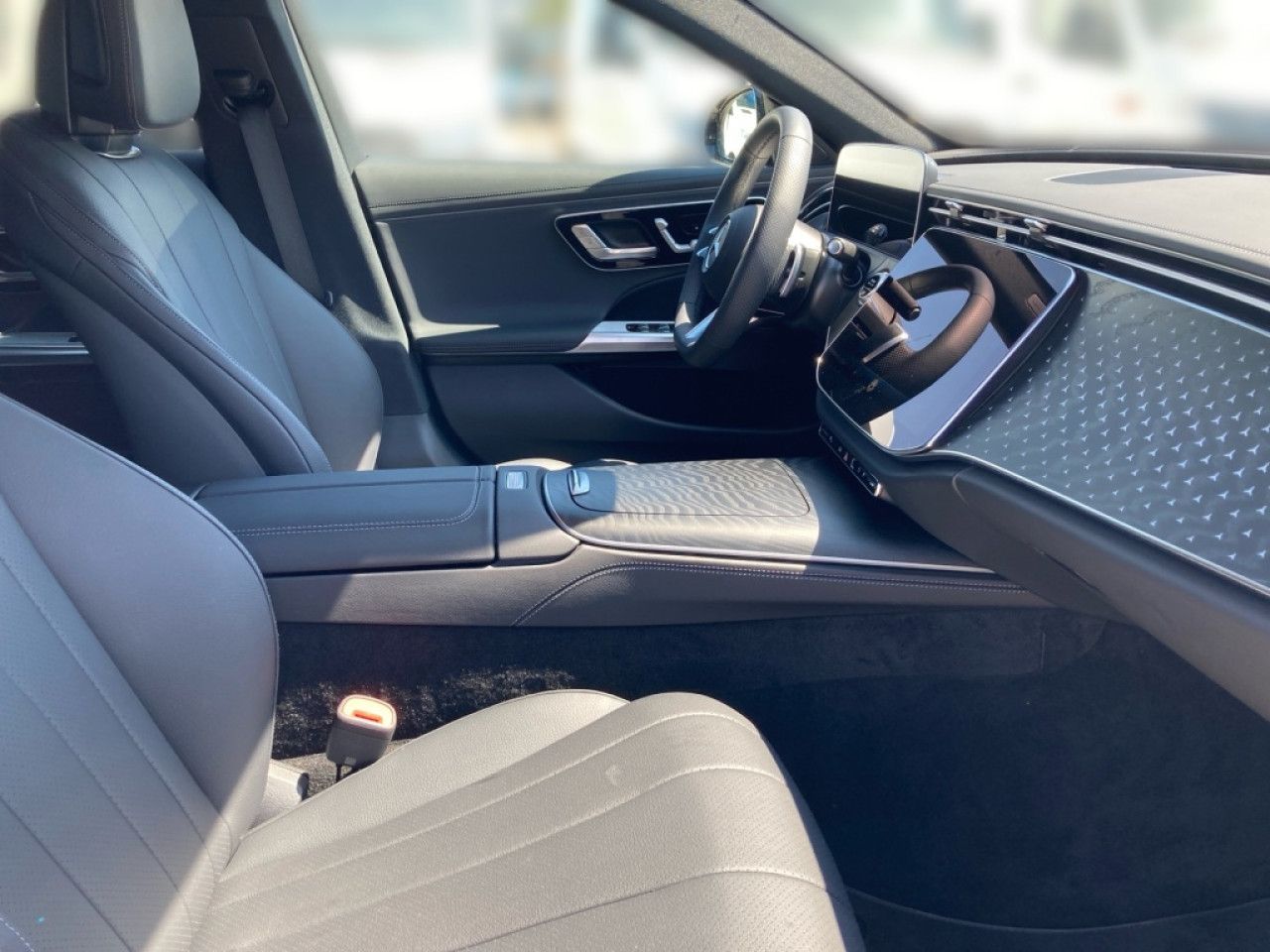Mercedes-Benz E-Klasse – Bild 8