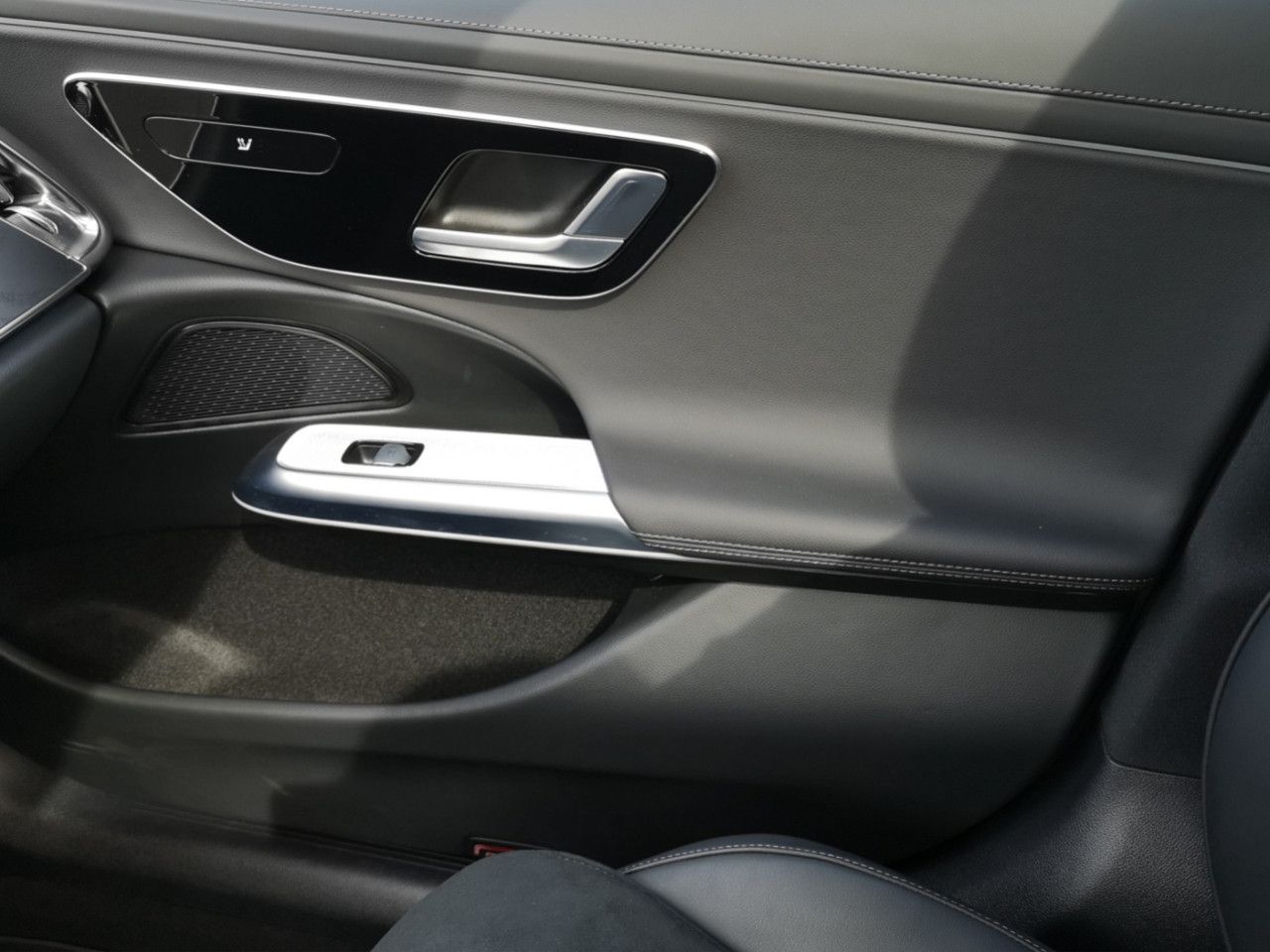 Mercedes-Benz E-Klasse – Bild 14