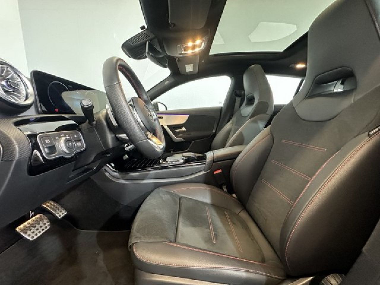 Imagem do ve&iacute;culo 12 / 19