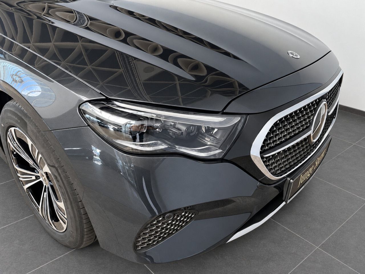 Mercedes-Benz E-Klasse – Bild 2
