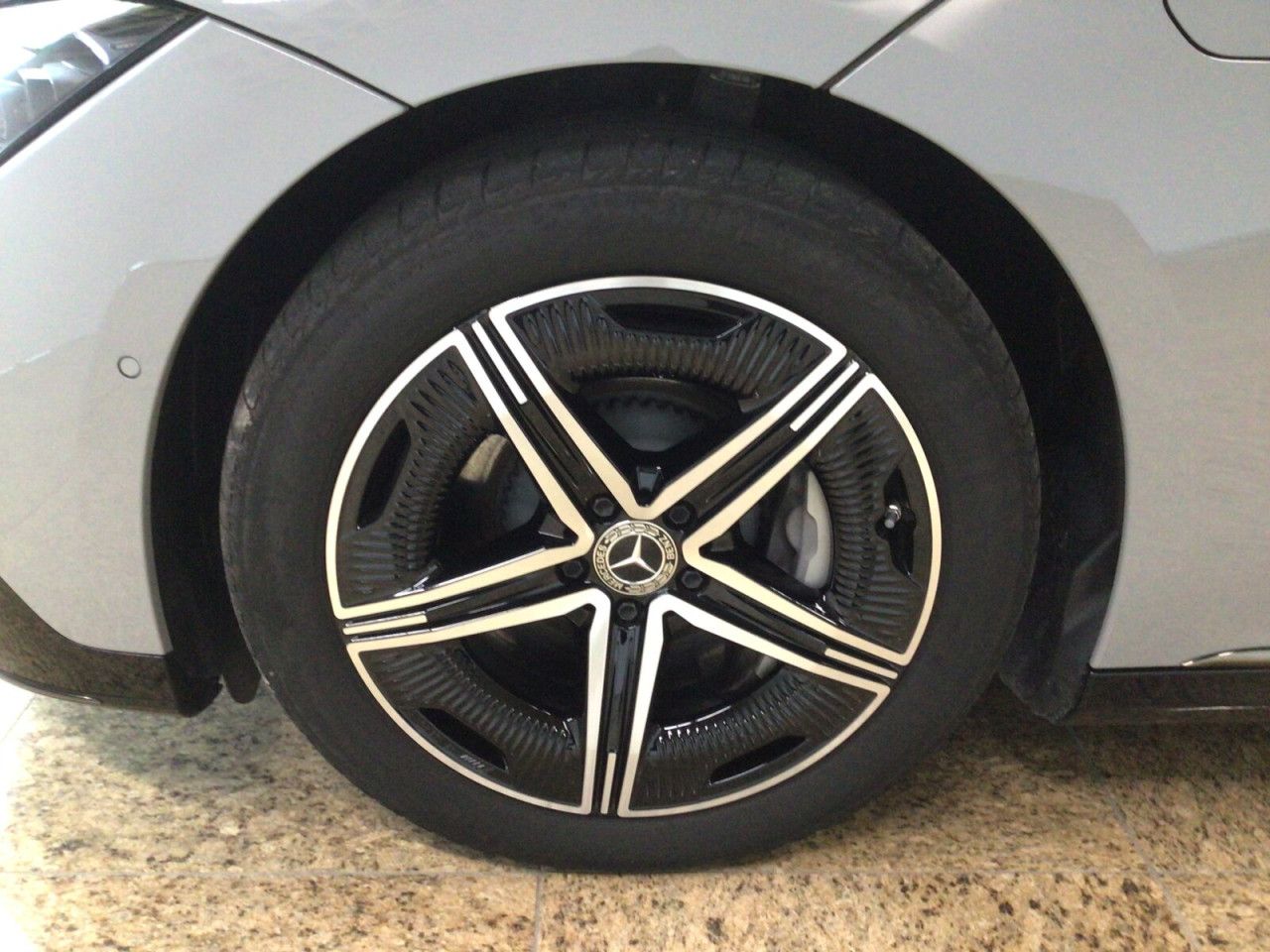 Fahrzeugbild 16 / 17