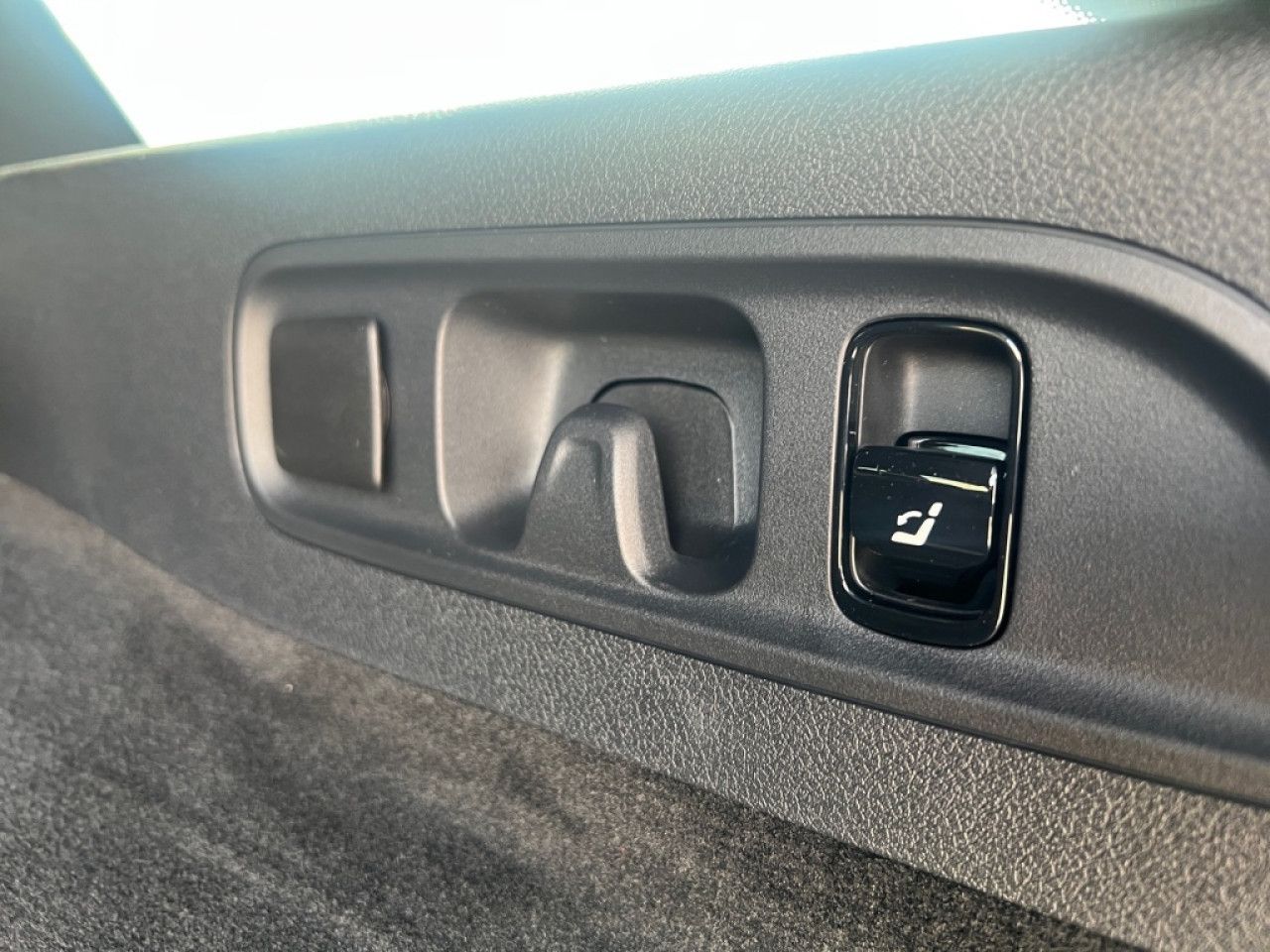 Mercedes-Benz E-Klasse – Bild 28