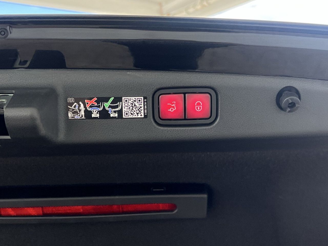 Mercedes-Benz E-Klasse – Bild 22