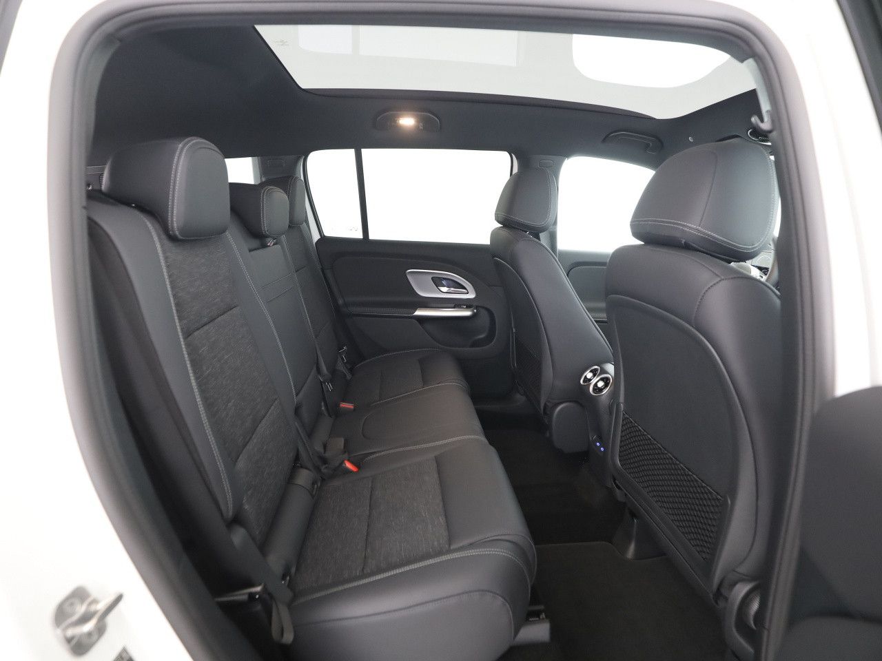 Mercedes-Benz GLB – Bild 14