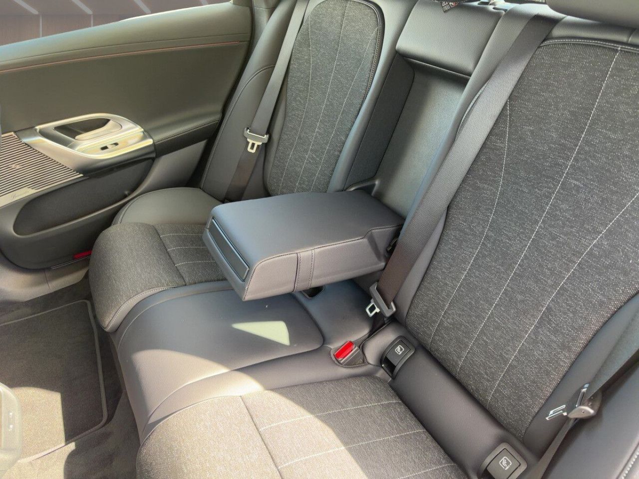 Mercedes-Benz C-Klasse – Bild 15