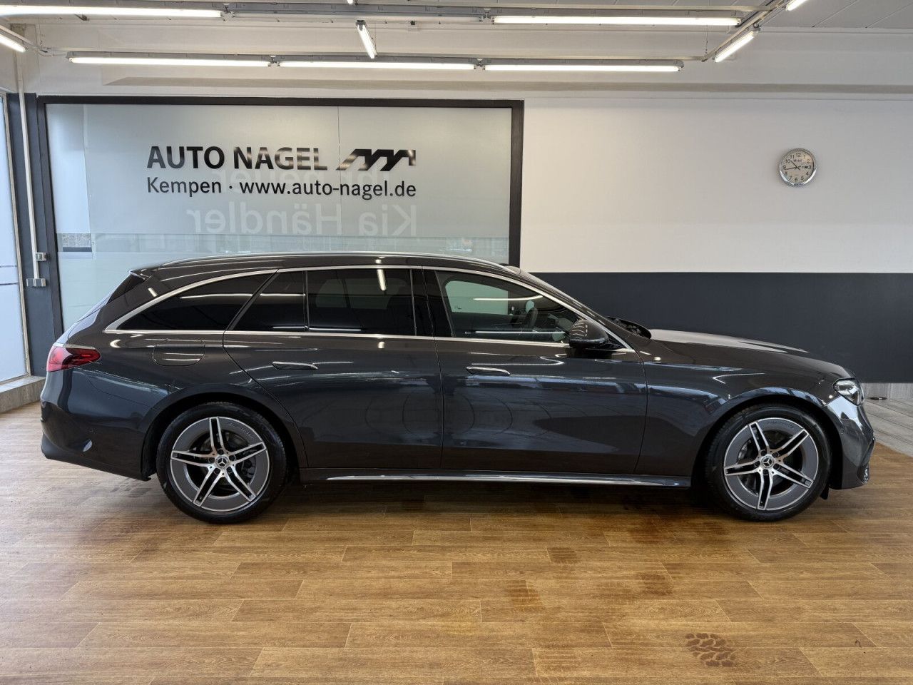 Mercedes-Benz E-Klasse – Bild 3