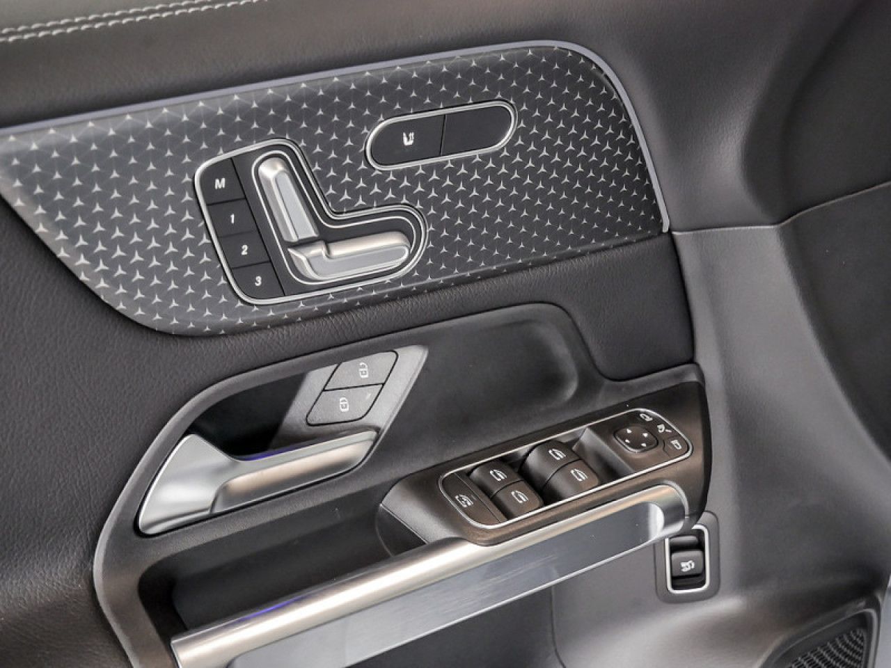 Mercedes-Benz GLB – Bild 15