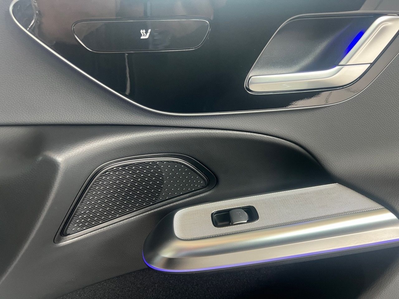 Mercedes-Benz E-Klasse – Bild 28