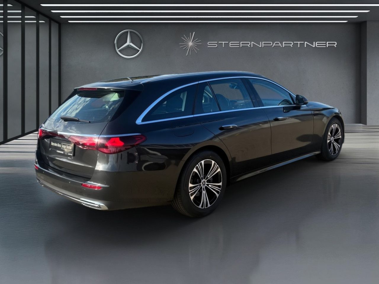 Mercedes-Benz E-Klasse – Bild 13