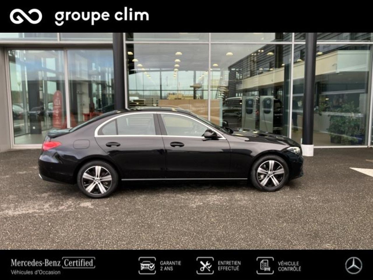 Photo du v&eacute;hicule 3 / 18