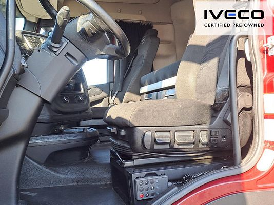 Vehicle image 6 / 11