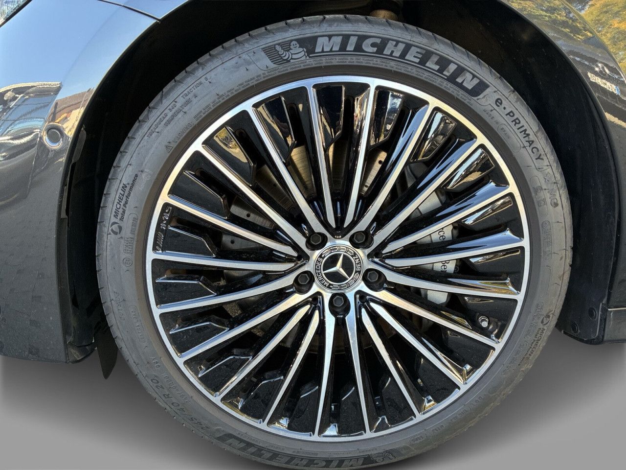 Mercedes-Benz E-Klasse – Bild 10