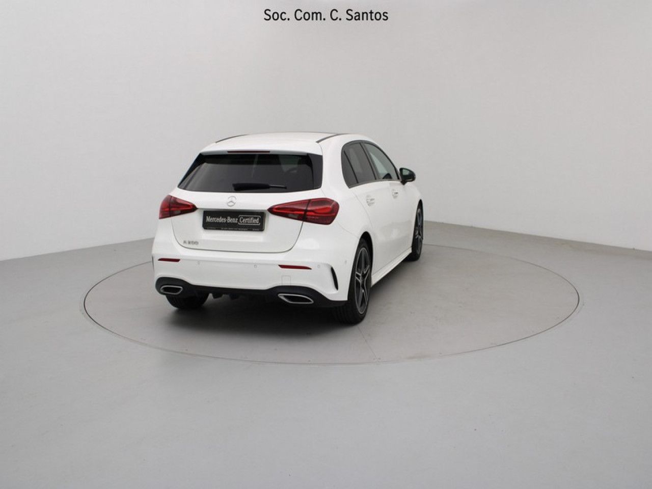 Imagem do veículo 2 / 23