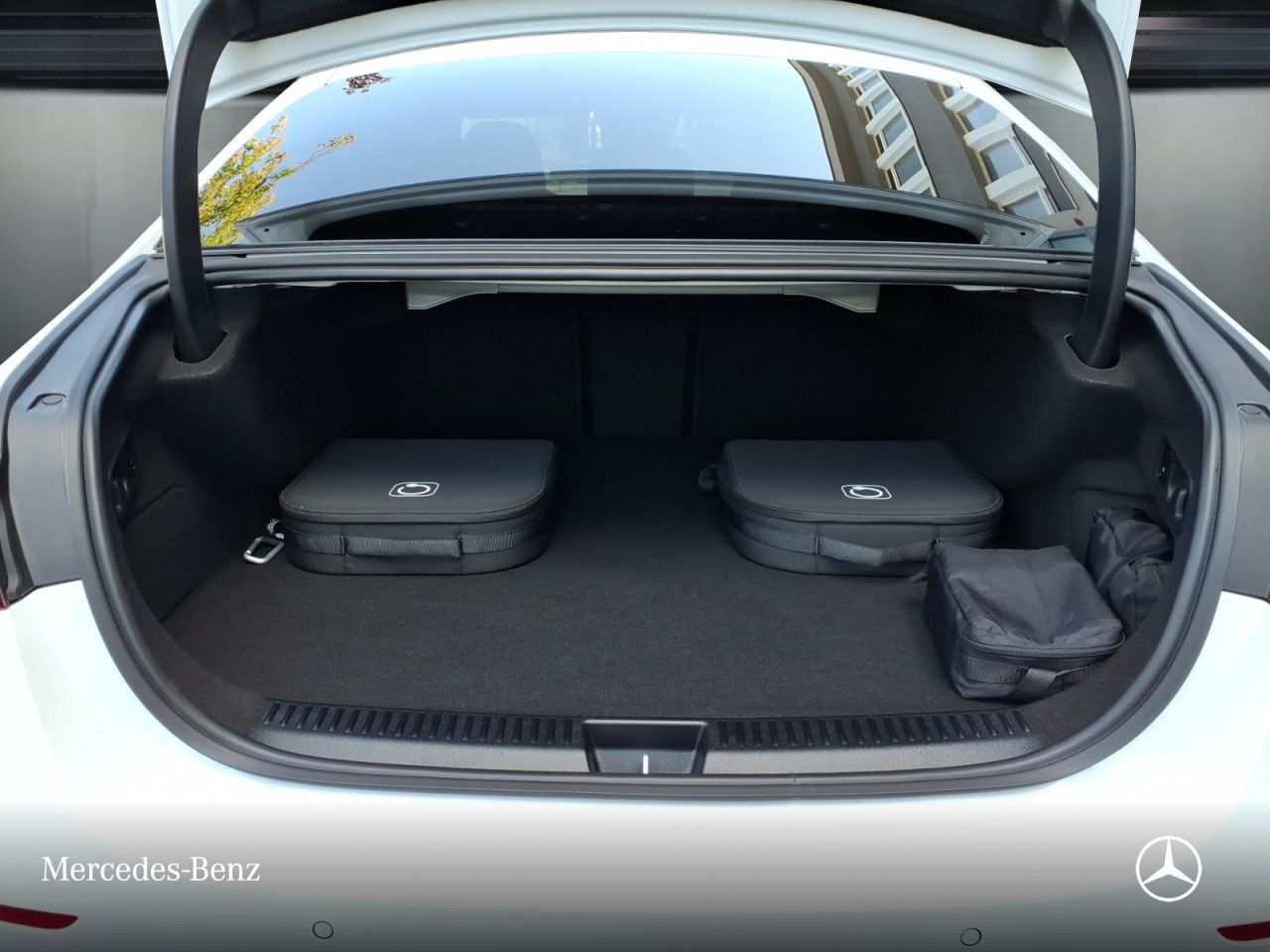 Mercedes-Benz E-Klasse – Bild 18