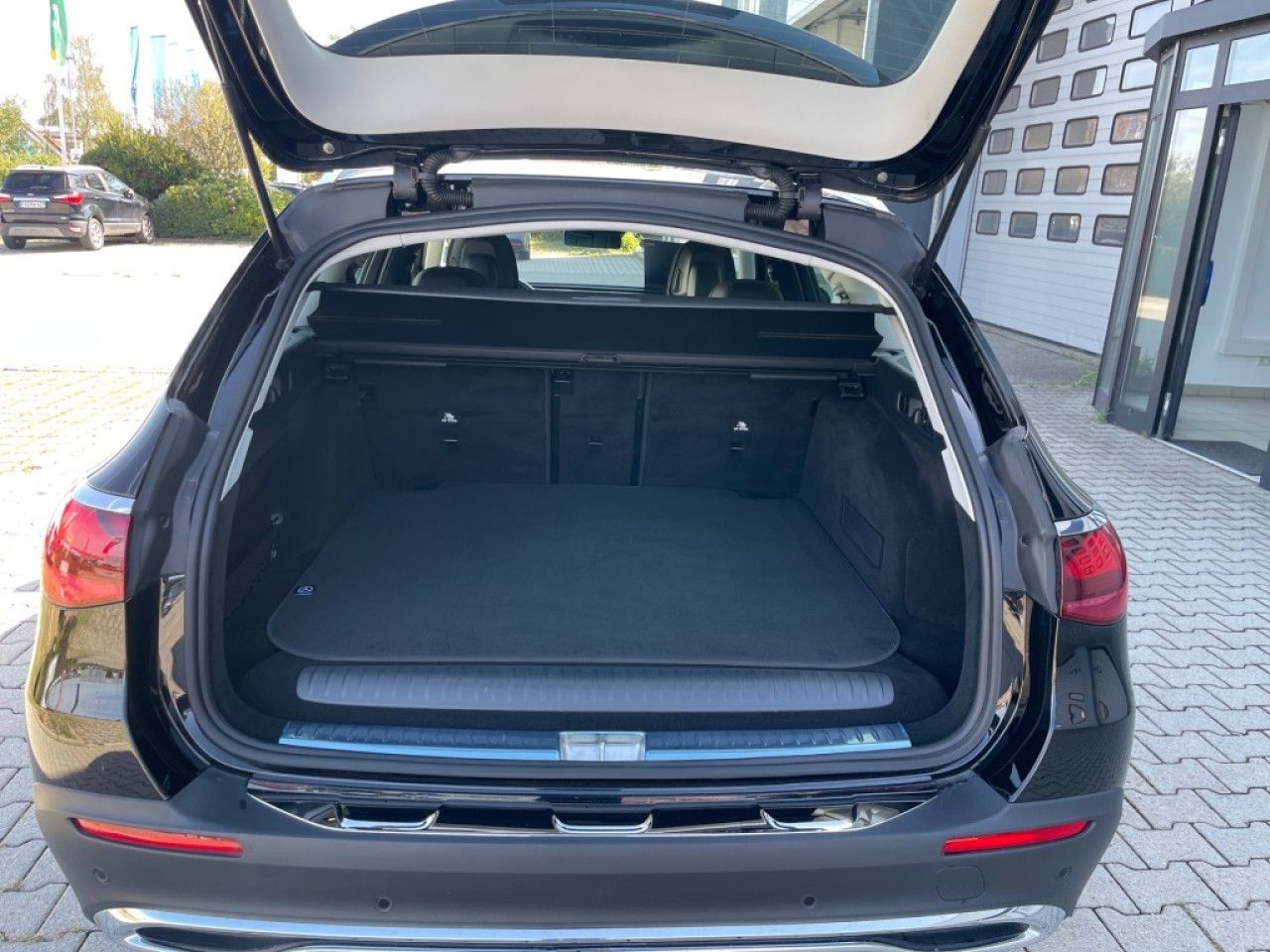 Mercedes-Benz E-Klasse – Bild 15