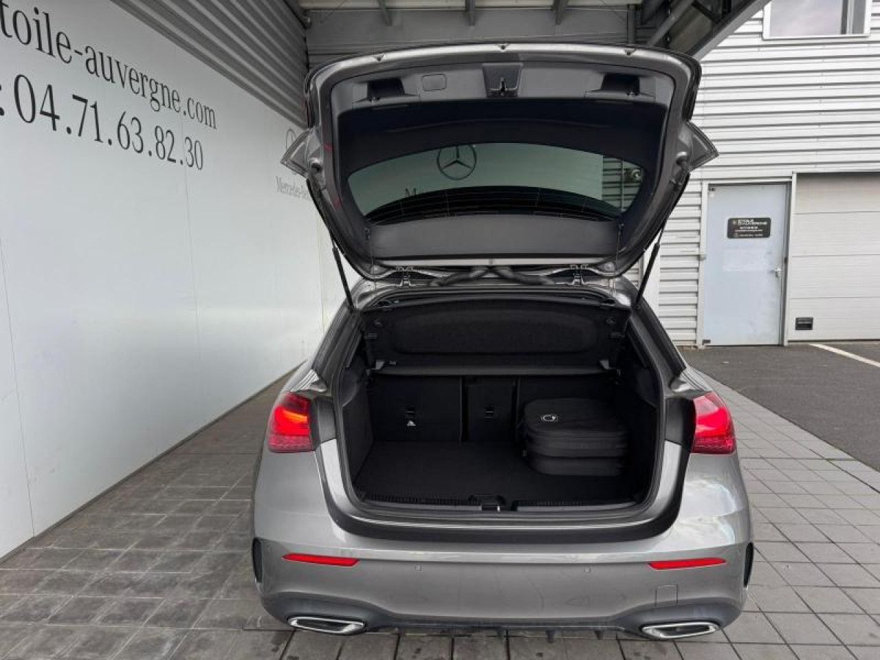 Photo du v&eacute;hicule 10 / 18